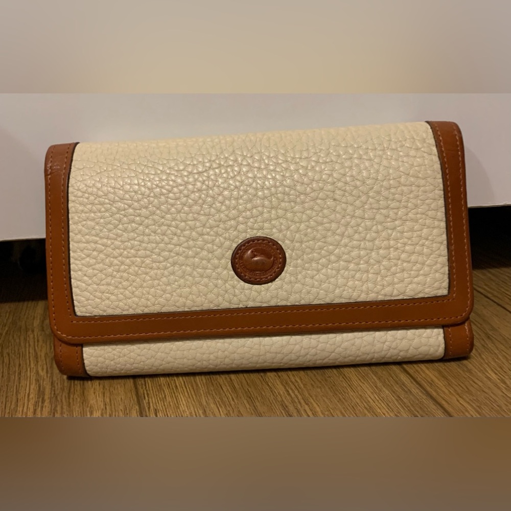 Vintage Dooney and Bourke Wallet